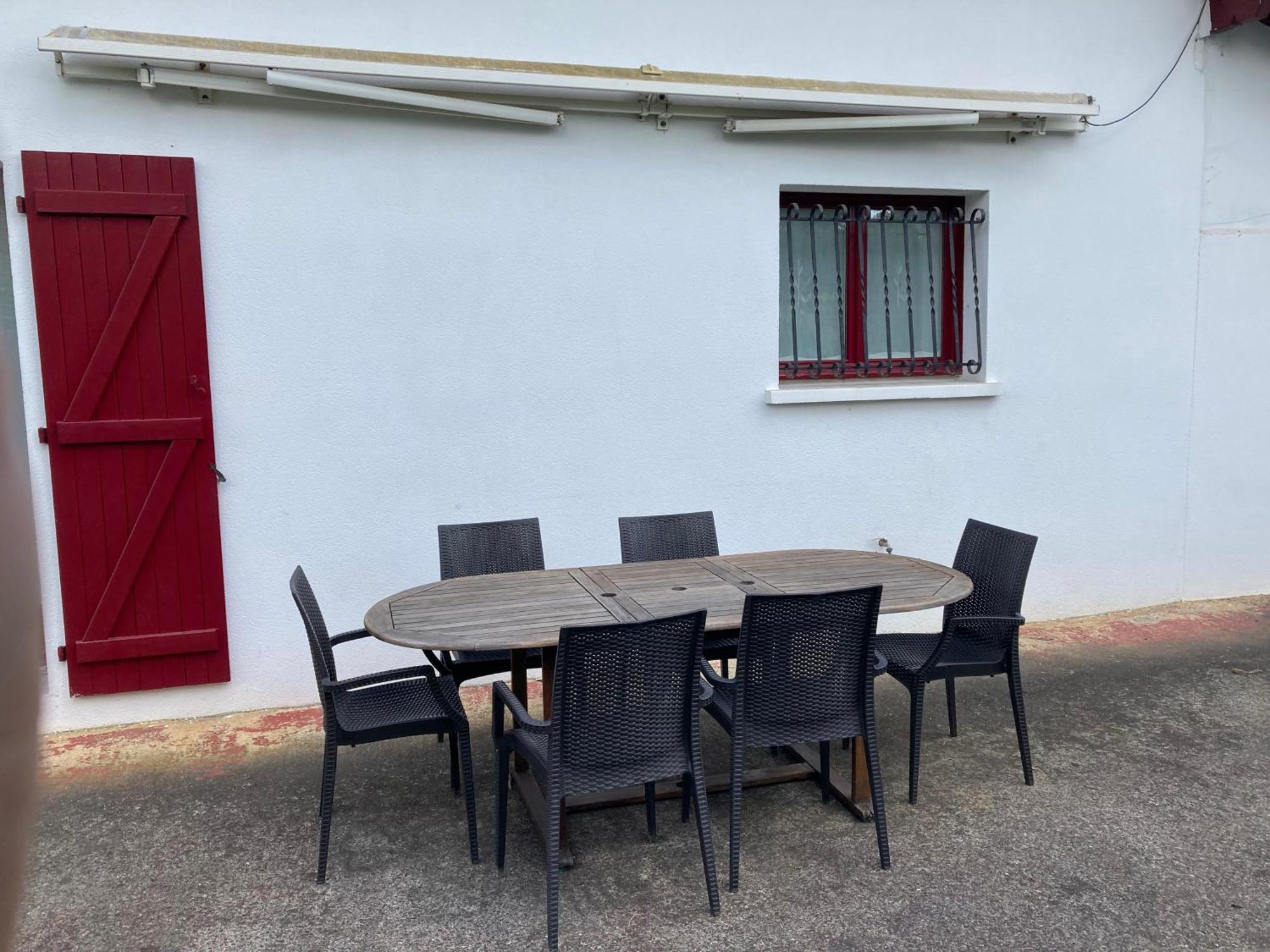 Maison Lore Mendi Elbarron Saint-Pee-sur-Nivelle Exterior photo